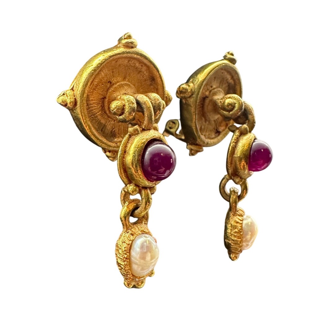 Vintage Neoclassic Lazaro Diaz NYC Gold Tone Purple Cabochon Pearl Clip Earrings